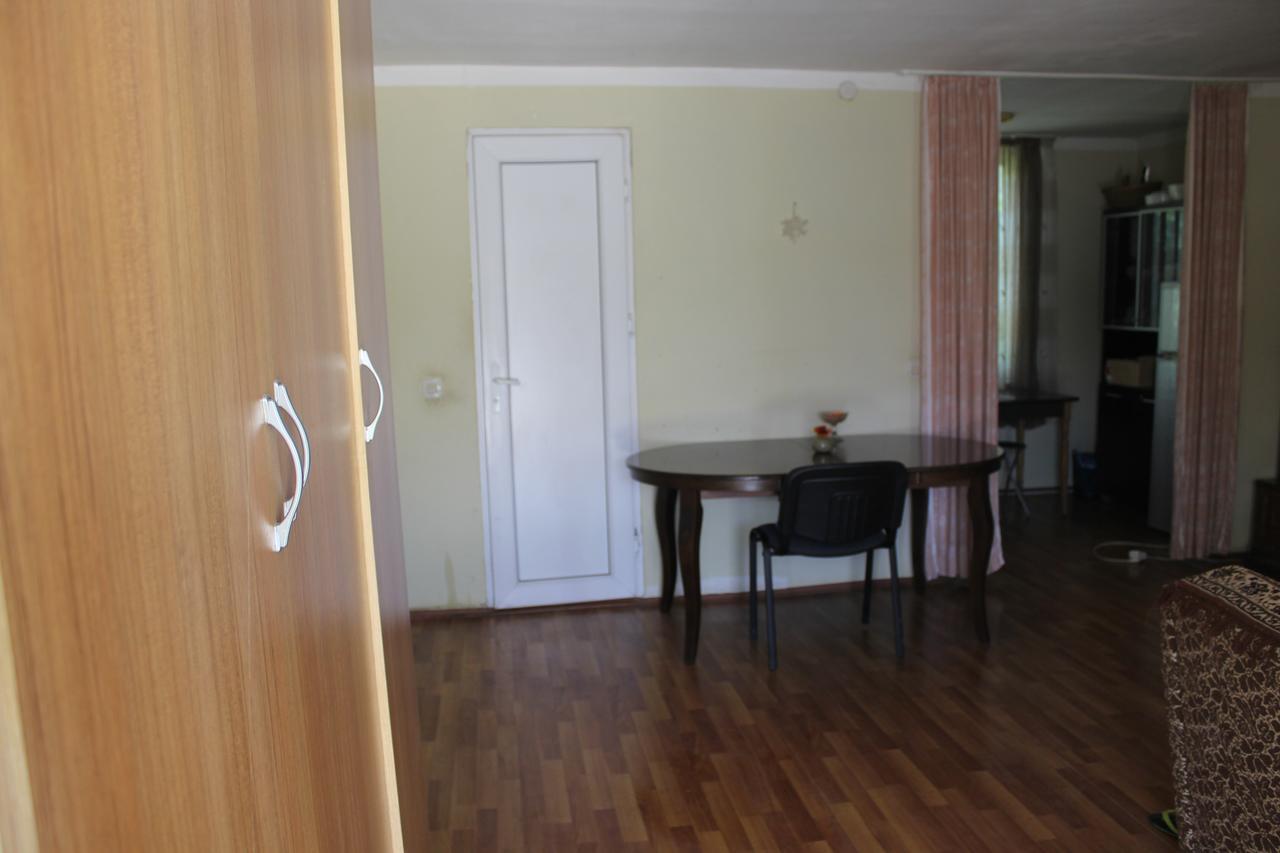 Nunuka House Apartment Tserovani Екстериор снимка